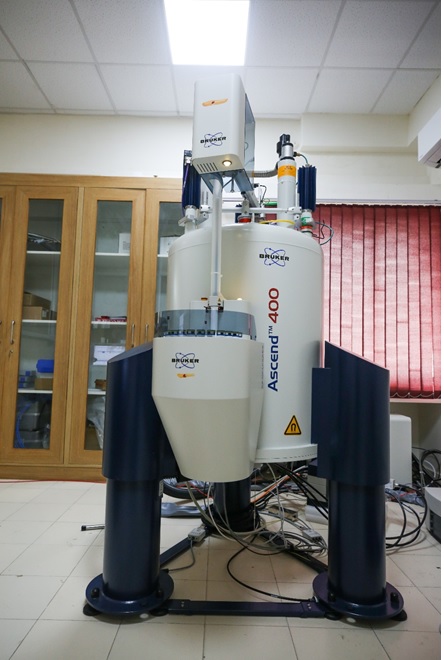 NUCLEAR MAGNETIC RESONANCE (NMR) – 400 MHZ