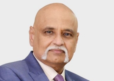 Prof. Srinivasan M, Dubai Director